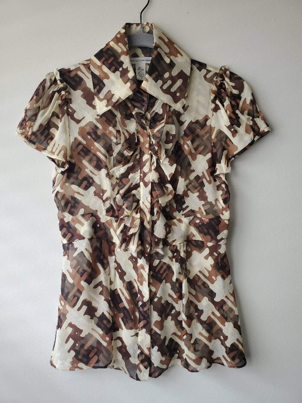 NEW Diane Von Furstenberg Sheer Silk Ruffle Front Blouse Brown Ivory Abstract 4